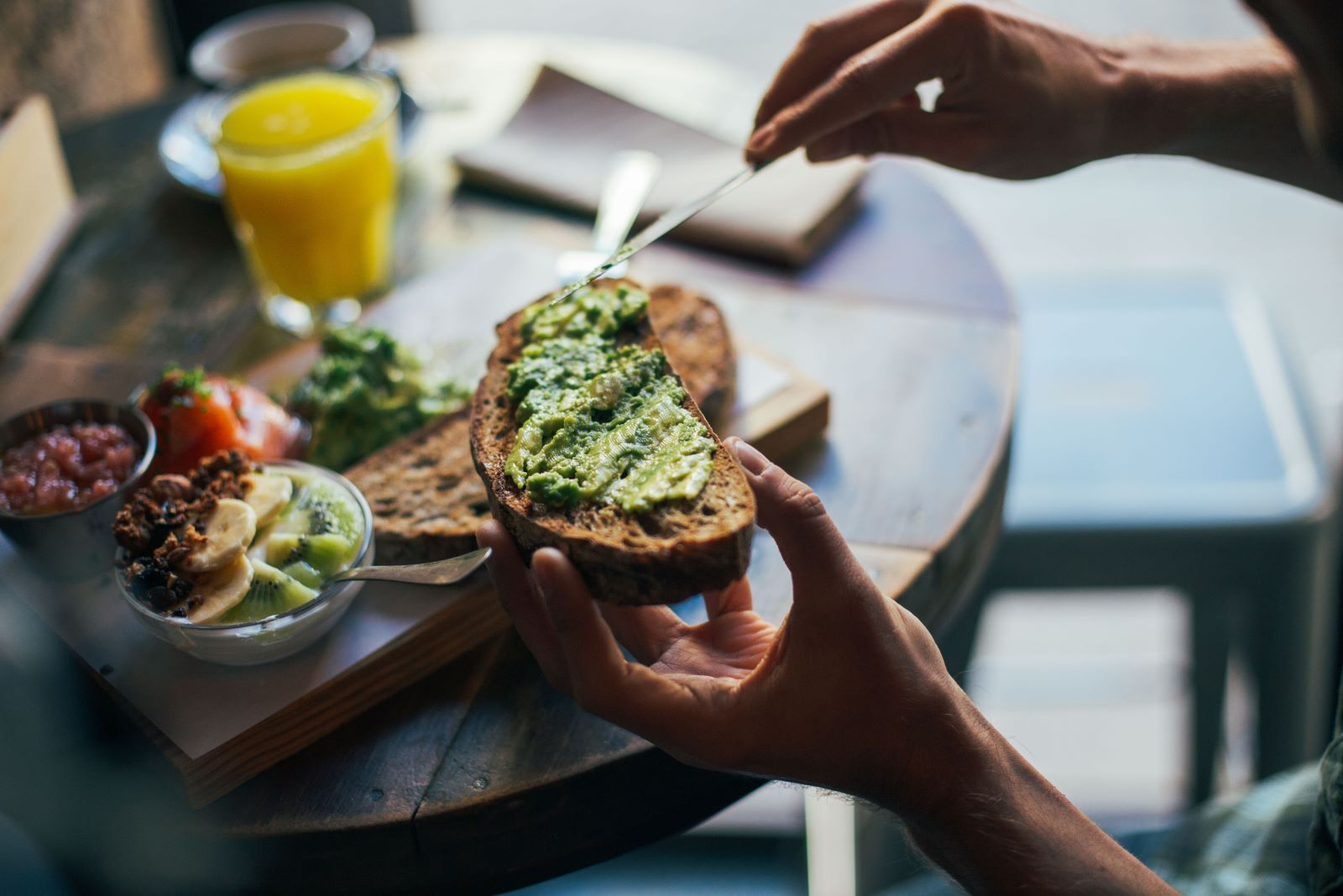avocado toast in restaurant